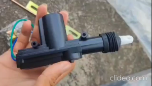 Car Central Lock Motor Door Lock Actuator Car Central Lock System Car Central Lock Actuator 2 Wire Actuator Gun 5 Wire Actuator Gun Power Door Alarm Lock Actuator Gun Axia Myvi Saga vvt BLM FLX Persona bezza iriz aruz viva kenari kelisa alza wira kancil