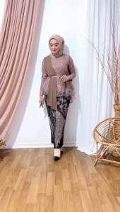 Setelan Tunik Selendang Asyifa / Kebaya Wisuda / Kebaya Pesta