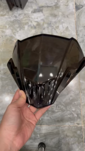 Mão hay Chắn gió kiểu siêu nhân phụ kiện xe Vario 125i đời 2022 2023 và 2024 2025