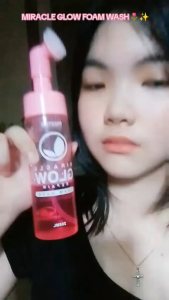 MIRACLE GLOW REPAIR FOAM WASH BY PRESTIGE INTERNATIONAL 200ML | Has soft bristles that helps in cleansing the face tightens & whitens the skin and minimizes the pores.