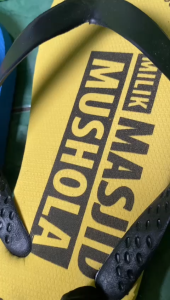 Sandal Wudhu dan Masjid untuk Rumah dan Mushola