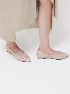 PAZZION 2028-8 Rylee Ruched Detail Covered Flats