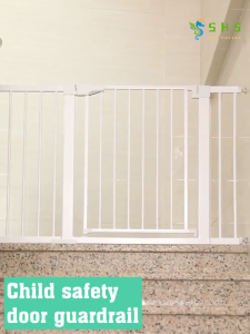 【Fast delivery】Baby Gate Auto Lock Premium Quality Baby Safety Gate Pets Gate For Gate Way Fit Various Size Pagar Bayi Baby Safety Stair Gate Door Fence Kids barrier Dog Gate Fit Various Size Auto Close Adjustable Guard Gate