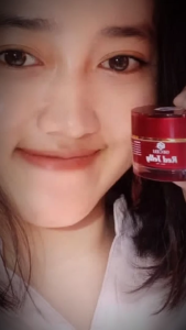 Red Jelly Cream Glowing Wajah/krim mencerahkan memutihkan wajah/mengurangi flek hitam