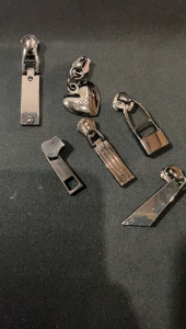 Kepala Resleting No.5 Gigi Besi Impor Black Nikel