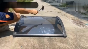 【ทนลมระดับ12】 กันสาด กันสาดบังแดดฝน กันสาดหน้าต่าง 60*100/100*150cm สีชานม/สีฟ้า รุ่นหนาขึ้น (กันสาดโพลีคาร์บอเนต กันสาด กันสาดสำเร็จ กันสาดบ้าน หลังคาชายคา กันสาดระเบียง) กันสาดหน้าบ้าน กันสาดสำเร็จรูป