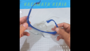 Kacamata Kerja Bening Safety Glasses Frame Biru HItam - Biru