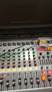 YAMAHA Professional Portable 8 Channel Powered Mixer Audio Powered/Active Mixer With Amplifier PD8USB