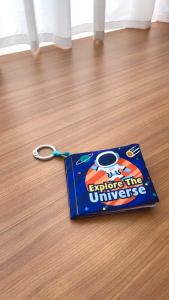 Sách vải tiếng anh giáo dục sớm cho bé TiiBaby phát triển tư duy kích thích thị giác mẫu vũ trụ 6533-6