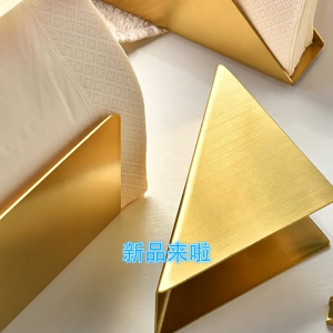 Tempat Tissue Besi Stainless: Pilihan Dekoratif & Fungsional