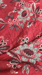 Vải Thô Mỏng Đỏ Hoa Khổ 1m47 - Chất Mỏng Thô Không Co Giãn - May Áo Kiểu Nữ Áo Dài Váy Đầm