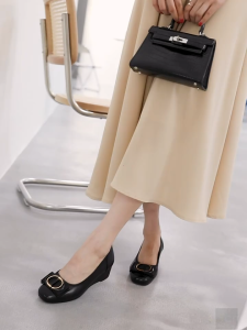 New arrival casual footwear fashionable loafers Korean women shoes hotnoon Girl Walking Shoes Slipon Decor Comfort Active