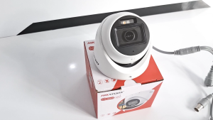 DS-2CE76K0T-LMFS(2.8mm)(O-STD) กล้องวงจรปิด Hikvision HDTVI Dual-Light 5MP จำนวน4ตัว