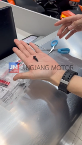 902690681300 หมุด แท้ศูนย์ YAMAHA ตัวใหญ่ คลิปล็อคชุดสี ยึดชุดสี ยึดแฟริ่ง กิ๊บล็อค RIVET XMAX 2023-2024R15 2022-2024