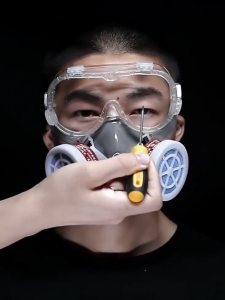 7-in-1 Full Face Gas Mask Respirator with Anti-Fog Glasses Dual Filtration System and Comfortable Silicone Material for Safety Work