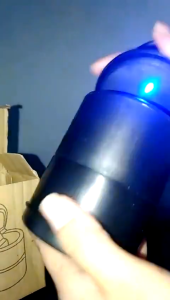 XYKJ Asbak Mobil Tempel Asbak Rokok Mobil Dengan Lampu LED Berkualitas Universal