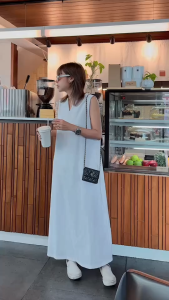 เดรสยาวแขนกุด คอวีทรงปล่อย ( ด้านหลังใส่ซิป ) เจาะกระเป๋าล้วงข้าง ชุดเดรสแฟชั่น yunaka