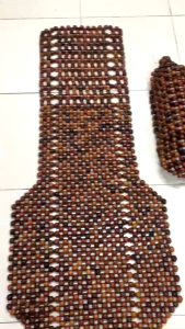 Đệm Lót Ghế Xe Ô Tô Hạt Gỗ Hương Đỏ Hạt 1.8cm ( Mian.vn )