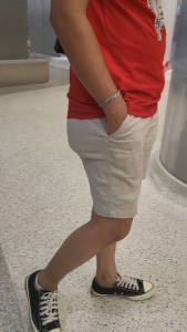 Celana Chinos Pendek Pria: Celana Chino Untuk Aktivitas Sehari-hari