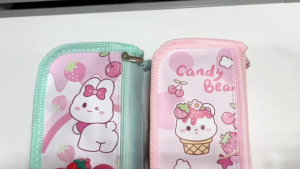 Hộp bút vải may nổi gấu dâu quay mông 2 ngăn siêu xinh mẫu mã dễ thương cho bé học vui bộ quà tặng bé tai gái