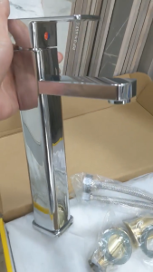 Vòi rửa mặt lavabo nóng lạnh cao cấp thép không gỉ kiểu dáng vuôngcao 30cm