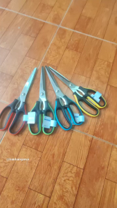 Kéo nhà bếp cắt thịt nướng cắt thục phẩm lưỡi thép cán 2 màu GGOMI Hàn Quốc GG173