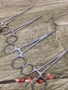 Kẹp nhổ lông tai cho Chó Mèo bằng thép không gỉ 304 (loại tốt) mẫu mới - Love Pets Shop