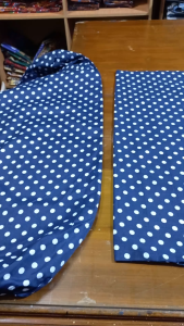 My Mom Urung Bantal Guling Polkadot Navy Resleting Obras Kain Katun Tebal Untuk Diisi Dakron Kapuk