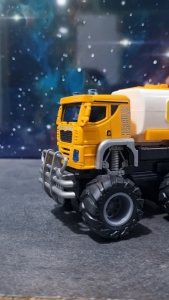 Diecast Miniatur Mainan Mobil Alat Berat Monster Truk Tangki Air Minyak Inersia Metal