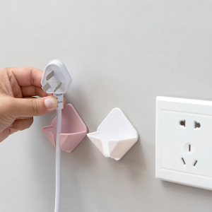 [HCM] BỘ 2 CÁI Móc treo phích cắm điện dán tường sáng tạo-Joyee