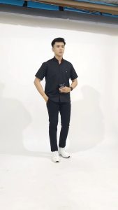 TREND COWOK 2025 Kemeja polos pria dewasa black matte lengan pendek Hem pria bahan katun premium Kemeja hitam polos pria