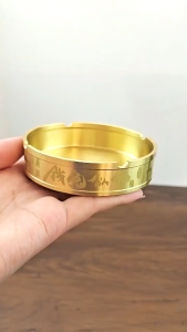 Gạt tàn kim loại cao cấp in hoa văn