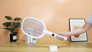 Vợt muỗi 2 trong 1 WD 991 siêu mạnh 1200mAh màn hình LED hiển thị dung lượng pin