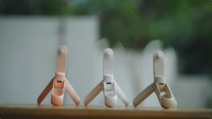 YIOMIO 5 in 1 พัดลมพกพา แบตเตอรี่ 5000 mAh ชาร์จได้ พัดลมมือถือ พัดลมมินิไร ้ ใช้งานได้นาน 48 ชั่วโมง วงเล็บ พับได้/สมบัติของไฟฉาย/powerbank พัดลมขนาดเล็ก