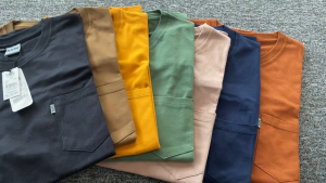 Paket 2 pcs MBN Baju Kaos Distro Kantong isi 2 pcs