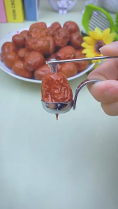 Dụng Cụ Lấy Hạt Táo Đỏ Táo Tàu tiện lợi bằng thép không gỉ