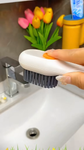 Multifunctional Liquid Filling Brush Shoe Washing Brush Push To Dispense Liquid