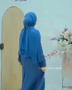 Kayshila set Pasmina ( Hijab bahan Ceruty ) Gamis Wanita Anak Terbaru 2024 Elegan Gamis Anak Remaja Kekinian Viral Gamis Anak Modern Lebaran Mewah Dress Anak Muslimah Model Baru