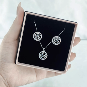 SO SEOUL Glimmering Dream Catcher Stud Earrings and Necklace Set