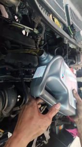 Valvoline Dầu Mỹ nhập khẩu - Dầu nhớt cho động cơ xăng 8.000km - Premium Protection - 15W40 API SN Plus - can 4 lít