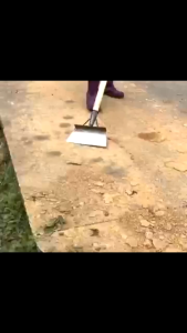 Sekop Tanaman Kotoran & Sekop Datar Tajam untuk Rumput Liar di Paving Blok Halaman