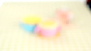 🍬🍭ถ้วยใส่ขนม กันหก พร้อมฝาปิด ถ้วยขนมเด็ก ชามใส่ขนมแบบพกพา Snack catcher