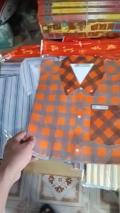 Bộ đồ giấy sơ mi sọc vàng mã có trang sức cho thanh niên và đàn ông