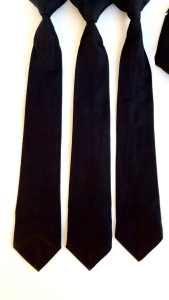 Dasi Hitam Polos Formal: Pilihan Tepat untuk Kerja, Sekolah, dan Wisuda