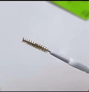 Sikat Pembersih Kotoran Lubang Kepala Shower Head Cleaning Brush Lubang Multifungsi Brush Konektor Handphone Serbaguna / Mini Shower / Sikat Mini / Sikat Kecil / Sikat Lubang DO Y11