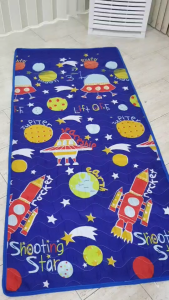 เสื่อผ้าโพลี สำหรับปูนอน ขนาด3ฟุต ประหยัดโคตรๆ (90X195ซม.)