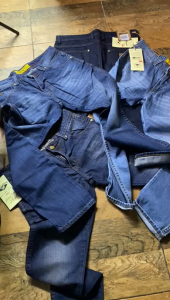 Celana Jeans 2025 Pola Reguler Nyaman Saat Dipakai Bahan Tidak Melar Warna Tidak Luntur MC Wiscer