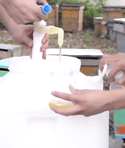 Manual Oil Pump Siphon Transfer Gas Oil Plastic Liquid Oil Pump Liquid Extractor Corrosion Resisting