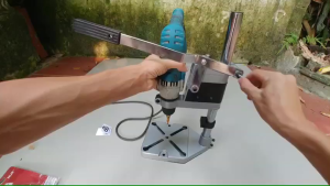 Khung gắn máy khoan cầm tay đế kẹp bàn khoan bàn thanh khoan tay ê tô kẹp