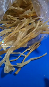 เอ็นหมูอบแห้ง ปริมาณ 500กรัม และ 1กิโลกรัม ใช้สำหรับทำอาหารเอ็นหมูเก็บได้นาน